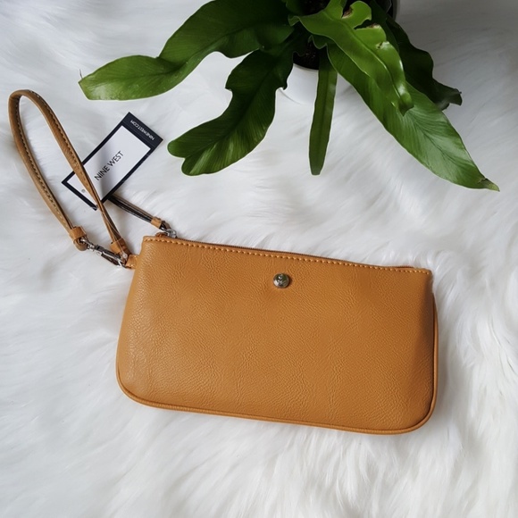 Nine West Accessories - Nine West wristlet